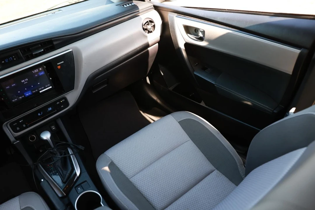 2017 Toyota Corolla 11th Gen - Image 22 of 31