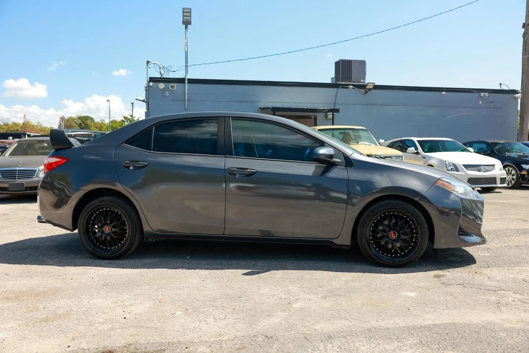 2017 Toyota Corolla 11th Gen - Image 13 of 31