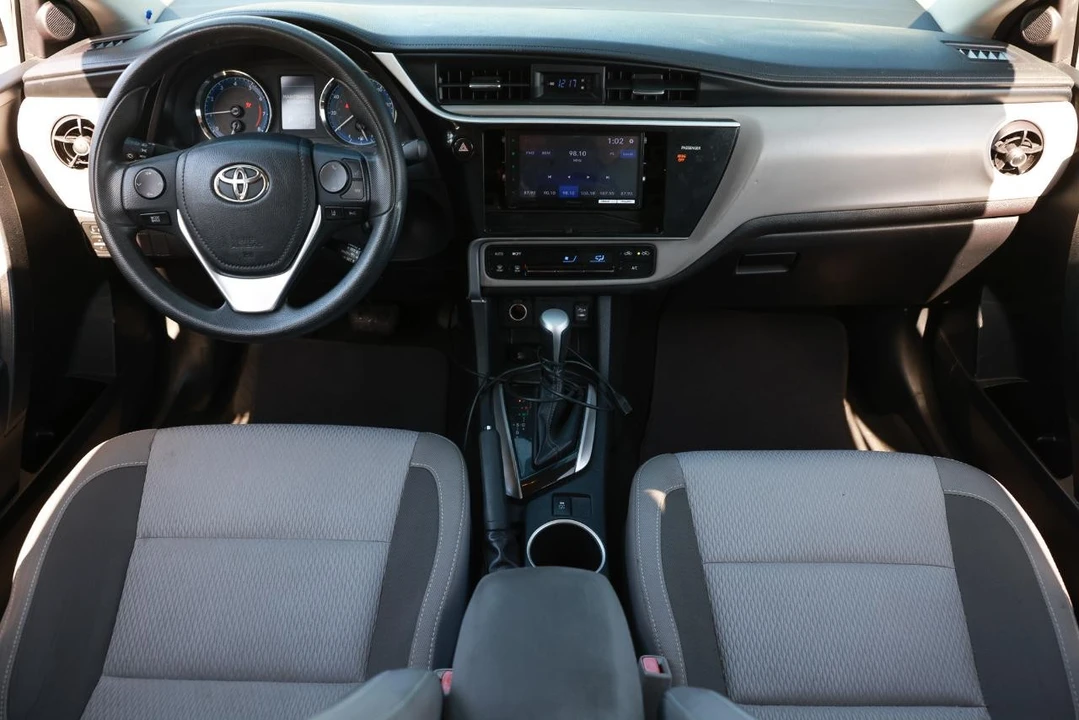 2017 Toyota Corolla 11th Gen - Image 2 of 31