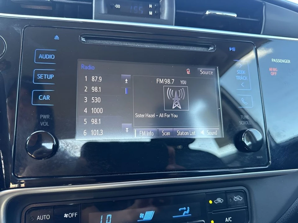 2017 Toyota Corolla 11th Gen - Image 16 of 21