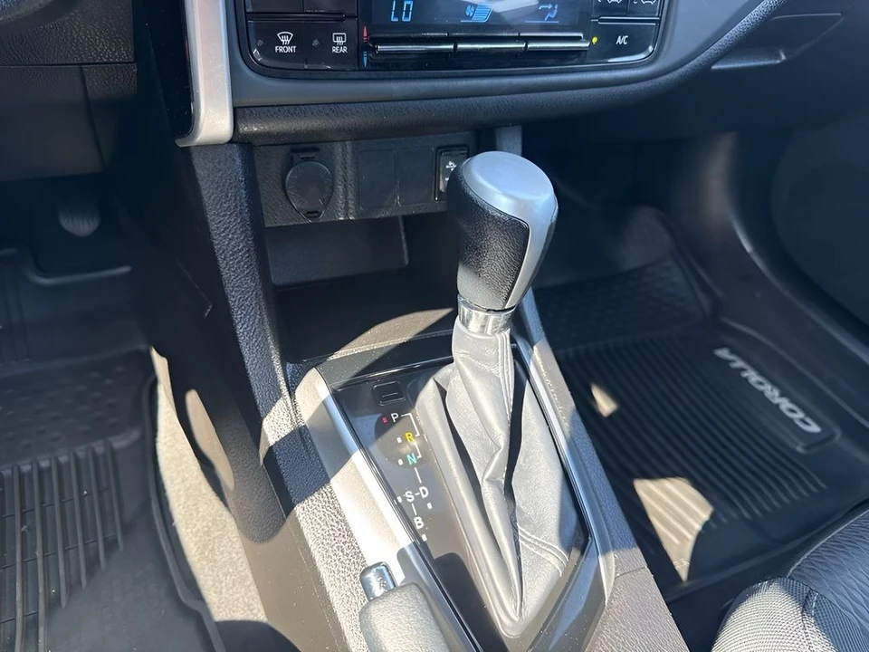 2017 Toyota Corolla 11th Gen - Image 15 of 21