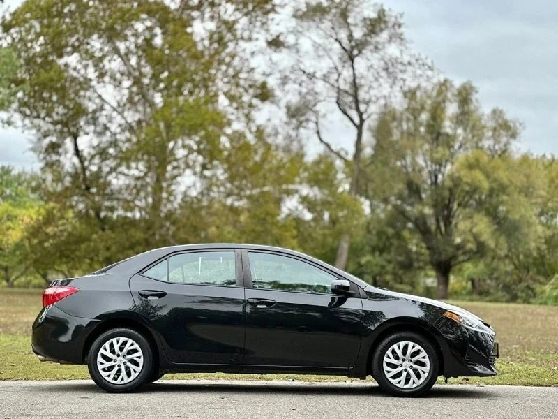 2017 Toyota Corolla 11th Gen - Image 8 of 12