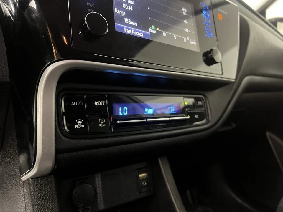 2017 Toyota Corolla 11th Gen - Image 20 of 21