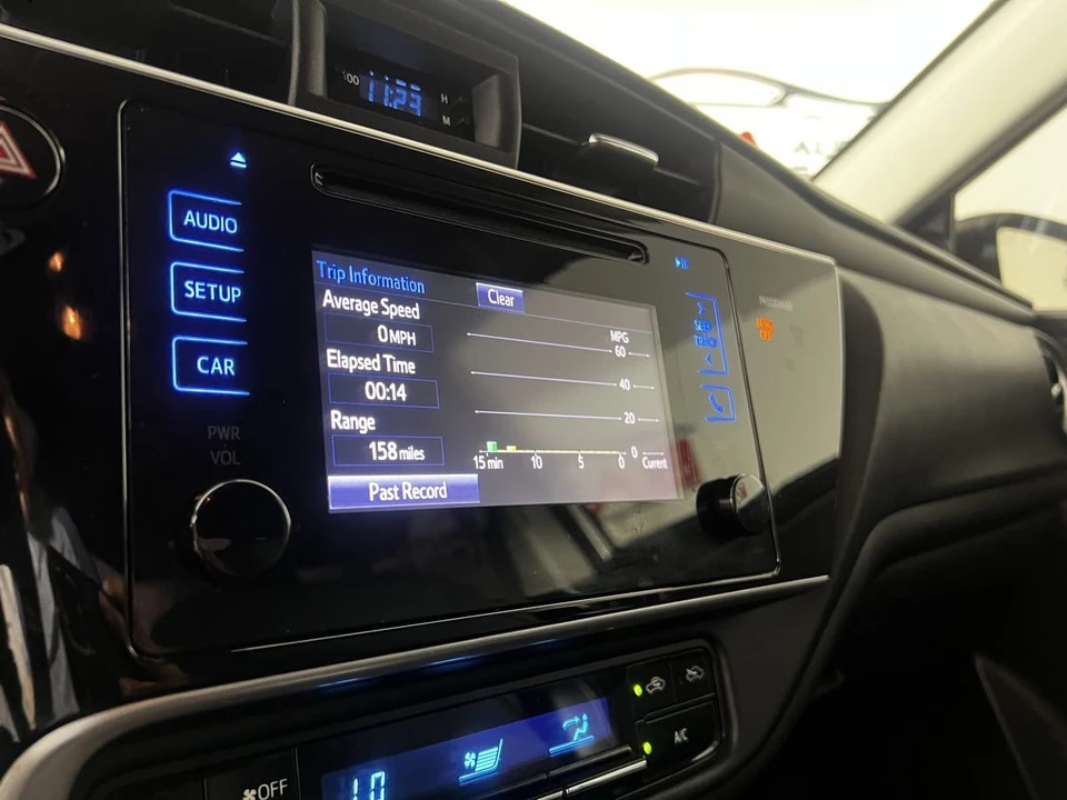 2017 Toyota Corolla 11th Gen - Image 18 of 21