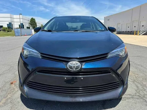 2017 Toyota Corolla 11th Gen - Image 3 of 18