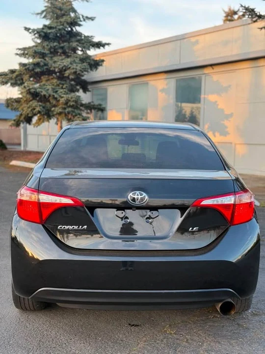 2017 Toyota Corolla 11th Gen - Image 5 of 11