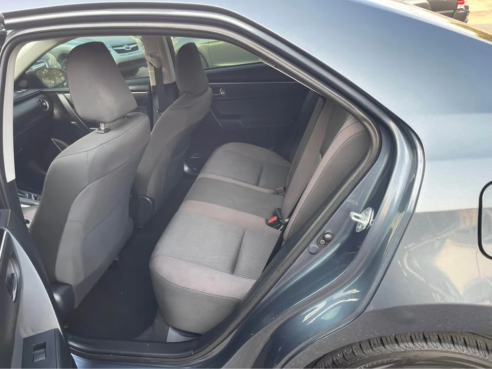 2017 Toyota Corolla 11th Gen - Image 12 of 13