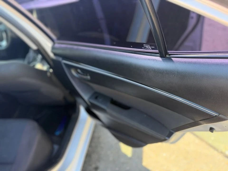 2017 Toyota Corolla 11th Gen - Image 9 of 15