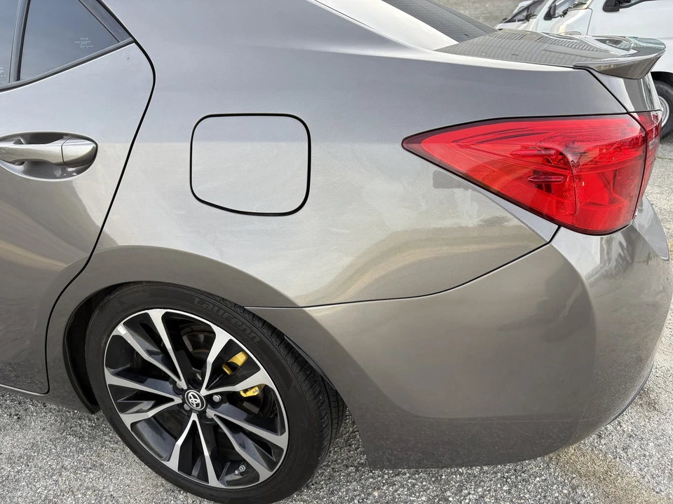 2017 Toyota Corolla 11th Gen - Image 15 of 21