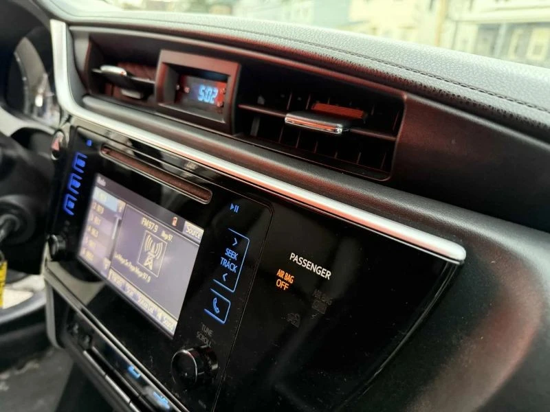 2017 Toyota Corolla 11th Gen - Image 11 of 12