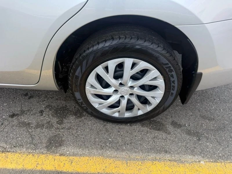 2017 Toyota Corolla 11th Gen - Image 9 of 12