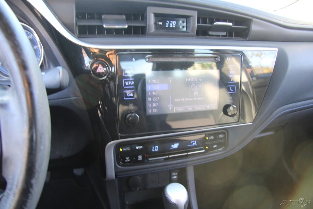 2017 Toyota Corolla 11th Gen - Image 17 of 21