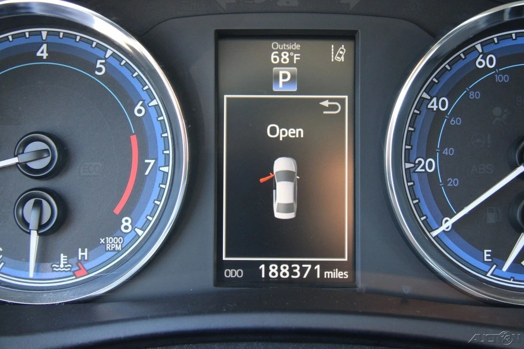 2017 Toyota Corolla 11th Gen - Image 16 of 21