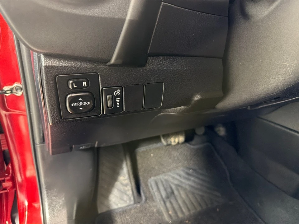 2017 Toyota Corolla 11th Gen - Image 16 of 21