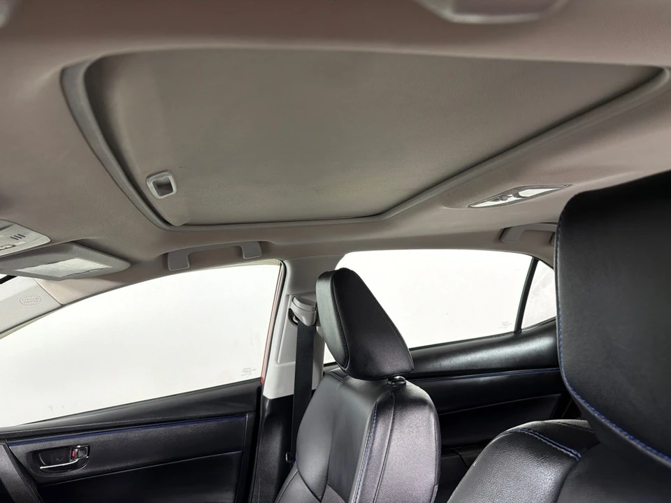 2017 Toyota Corolla 11th Gen - Image 15 of 21