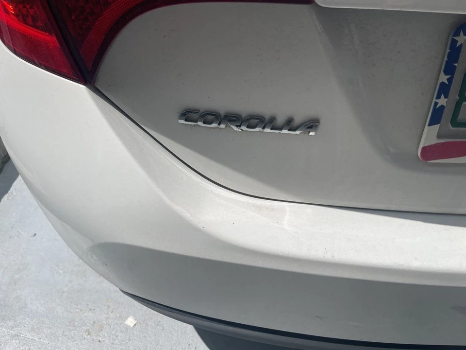 2017 Toyota Corolla 11th Gen - Image 8 of 12