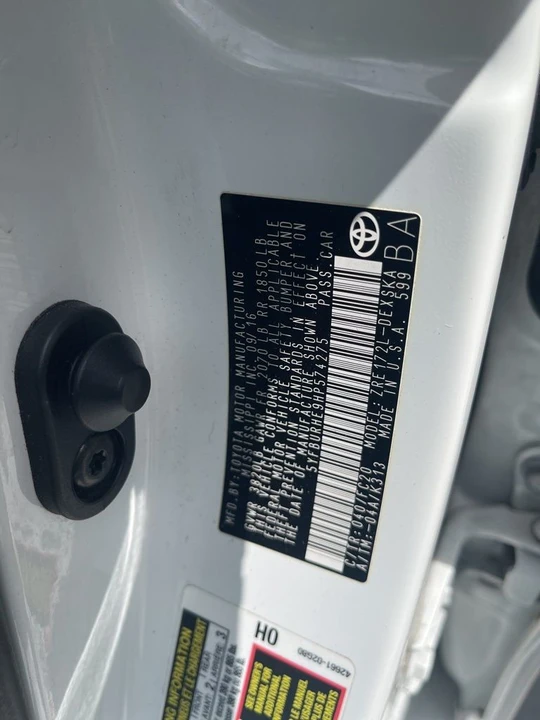 2017 Toyota Corolla 11th Gen - Image 9 of 12