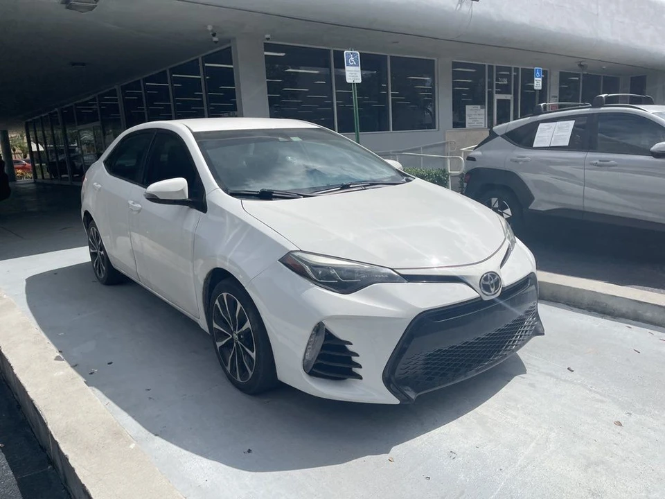 2017 Toyota Corolla 11th Gen - Image 3 of 12