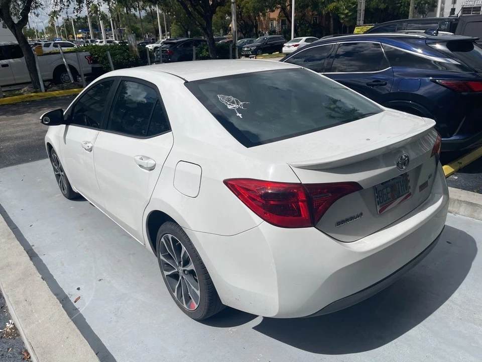 2017 Toyota Corolla 11th Gen - Image 5 of 12