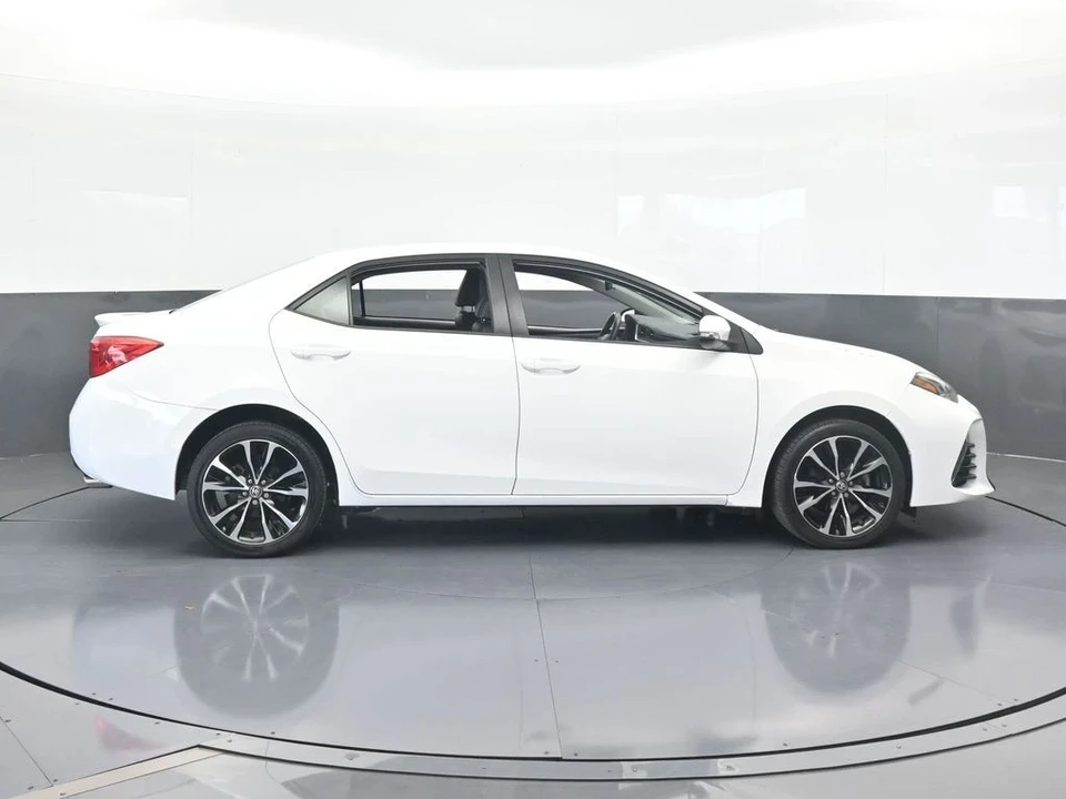 2017 Toyota Corolla 11th Gen - Image 7 of 12