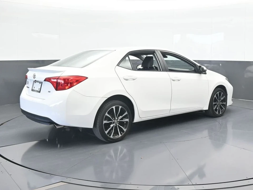 2017 Toyota Corolla 11th Gen - Image 6 of 12