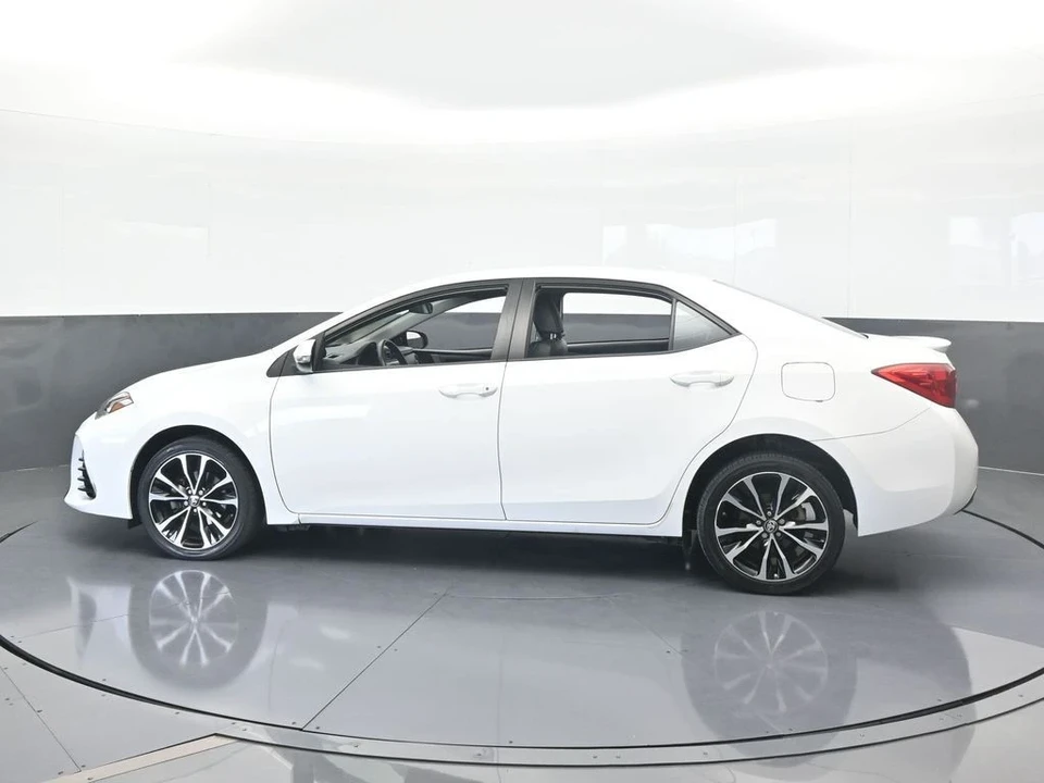 2017 Toyota Corolla 11th Gen - Image 3 of 12