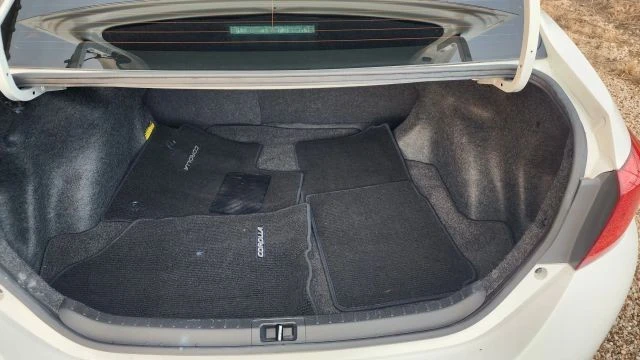 2017 Toyota Corolla 11th Gen - Image 18 of 21