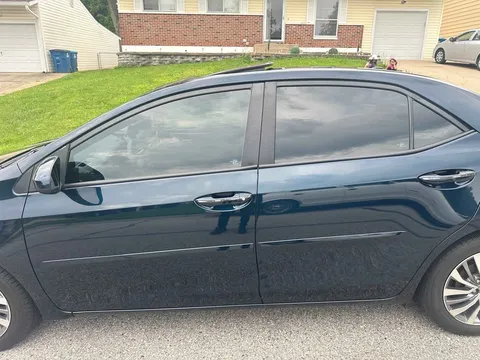 2017 Toyota Corolla 11th Gen - Image 3 of 19