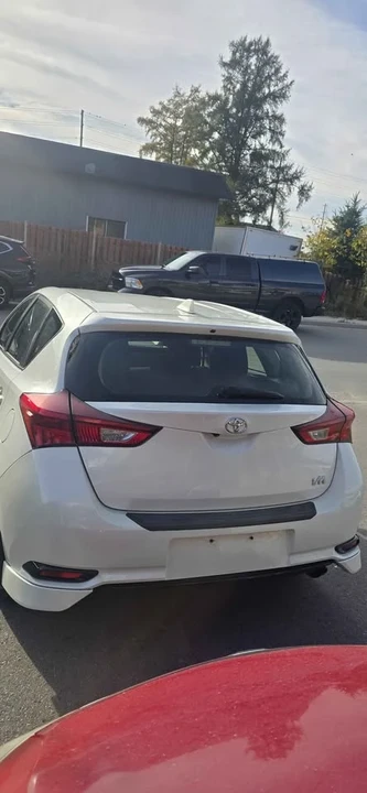 2017 Toyota Corolla 11th Gen - Image 3 of 8