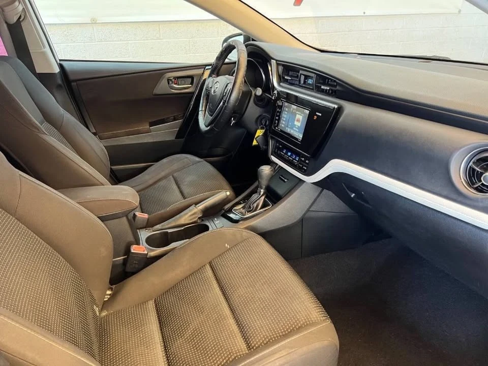 2017 Toyota Corolla 11th Gen - Image 6 of 9