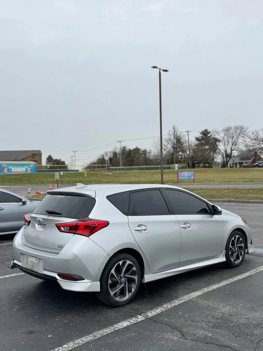 2017 Toyota Corolla 11th Gen - Image 3 of 13