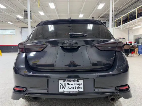 2017 Toyota Corolla 11th Gen - Image 4 of 16