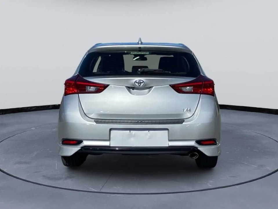 2017 Toyota Corolla 11th Gen - Image 6 of 20