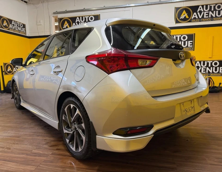 2017 Toyota Corolla 11th Gen - Image 3 of 15