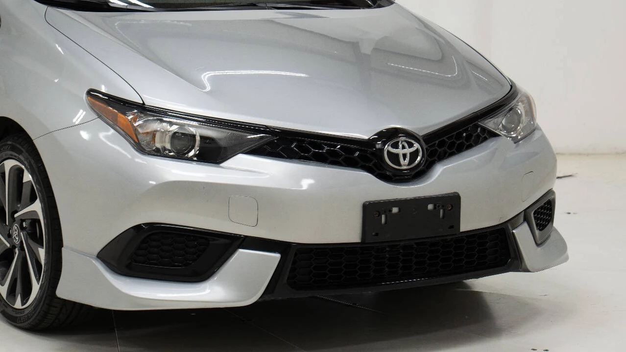 2017 Toyota Corolla 11th Gen - Image 9 of 12