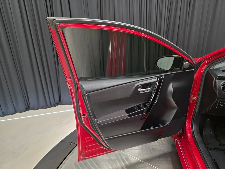 2017 Toyota Corolla 11th Gen - Image 14 of 21