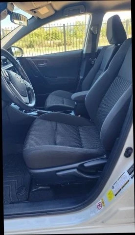 2017 Toyota Corolla 11th Gen - Image 17 of 21
