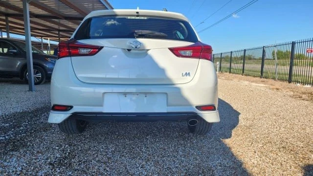 2017 Toyota Corolla 11th Gen - Image 9 of 21