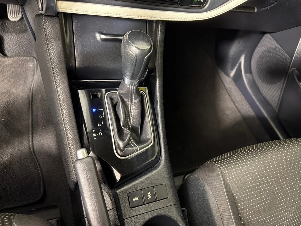 2017 Toyota Corolla 11th Gen - Image 16 of 21