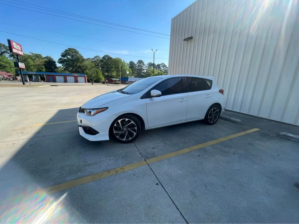2017 Toyota Corolla 11th Gen - Image 8 of 9