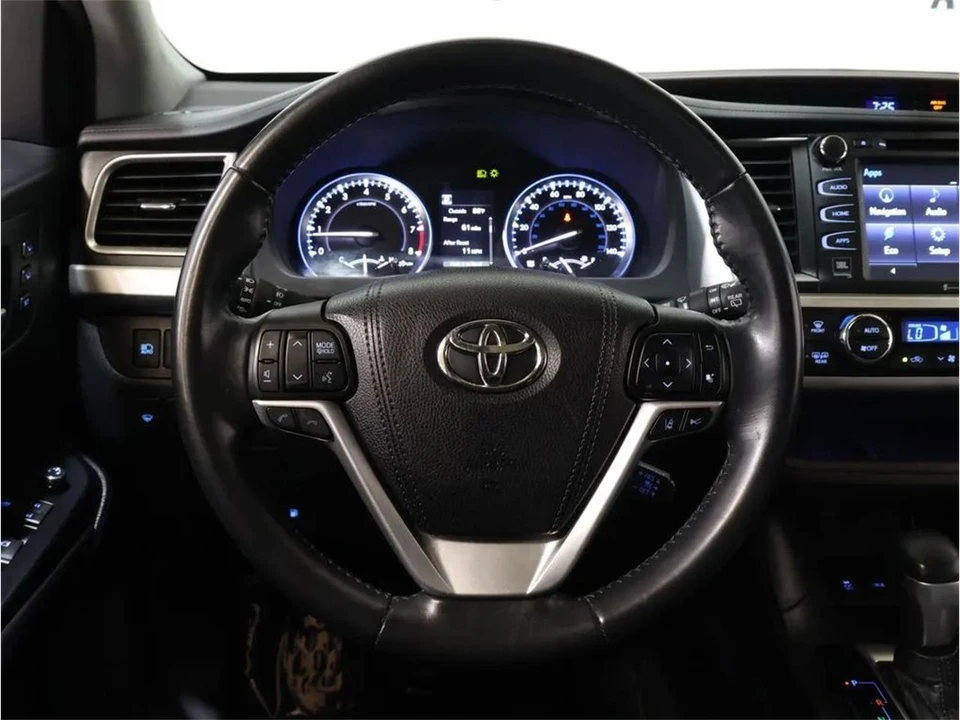 2017 Toyota Highlander - Image 17 of 31