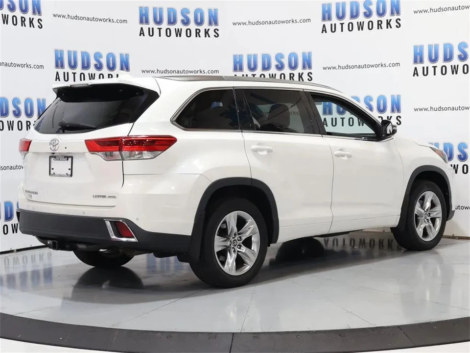 2017 Toyota Highlander - Image 6 of 31