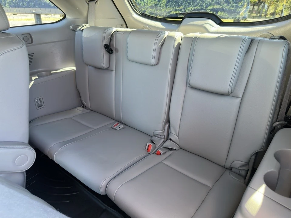 2017 Toyota Highlander - Image 2 of 12