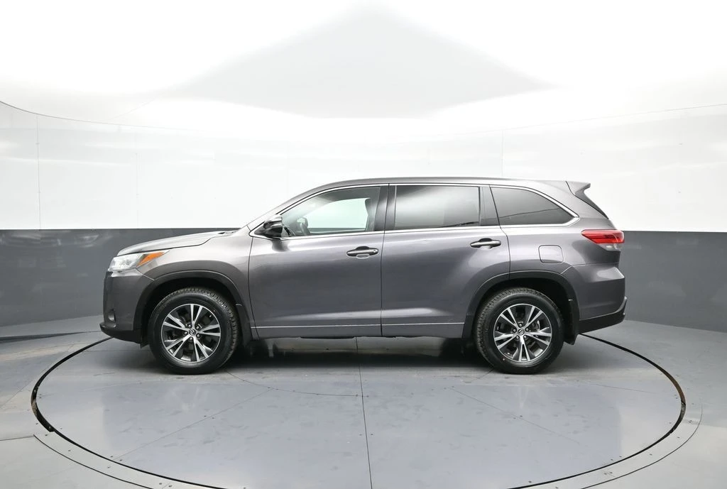 2017 Toyota Highlander - Image 9 of 12