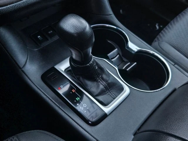 2017 Toyota Highlander - Image 17 of 21