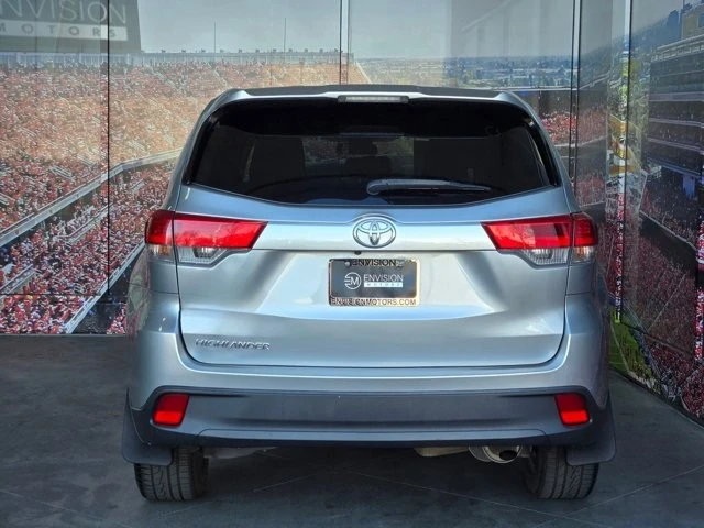 2017 Toyota Highlander - Image 6 of 21