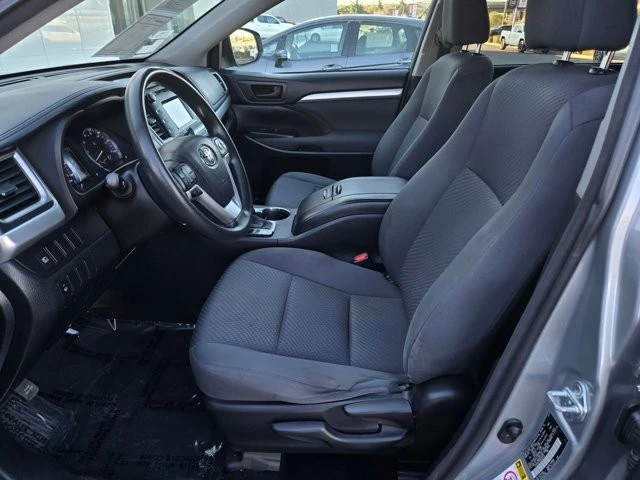 2017 Toyota Highlander - Image 16 of 21
