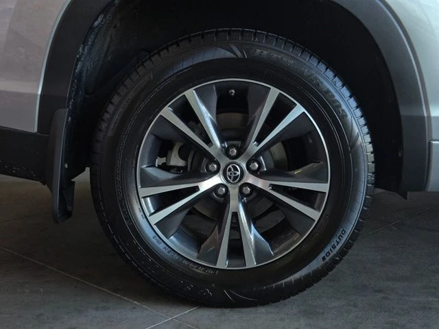 2017 Toyota Highlander - Image 4 of 21