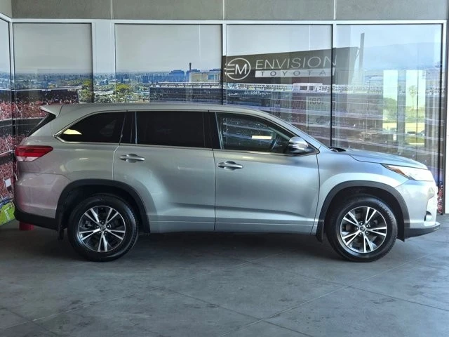 2017 Toyota Highlander - Image 3 of 21