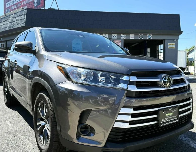 2017 Toyota Highlander - Image 5 of 12